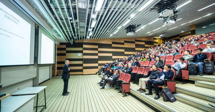 Speech vs Presentation